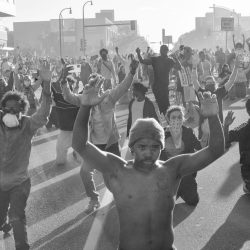 7 _ AMERICAN MIRROR © Philip MONTGOMERY 2_3