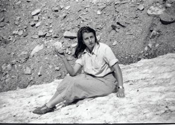 Photographe-inconnu_Hautes-Alpes-1950_copyright-The-Estate-of-Vivian-Maier-min