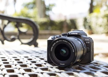 Canon EOS R10