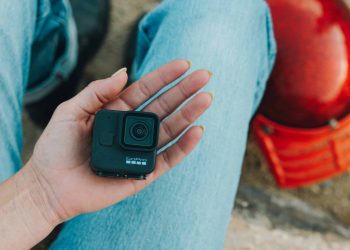 40057964_SI10182_220729_GPC_2WH_DesertMoto_H11Mini_ANT_7049_master