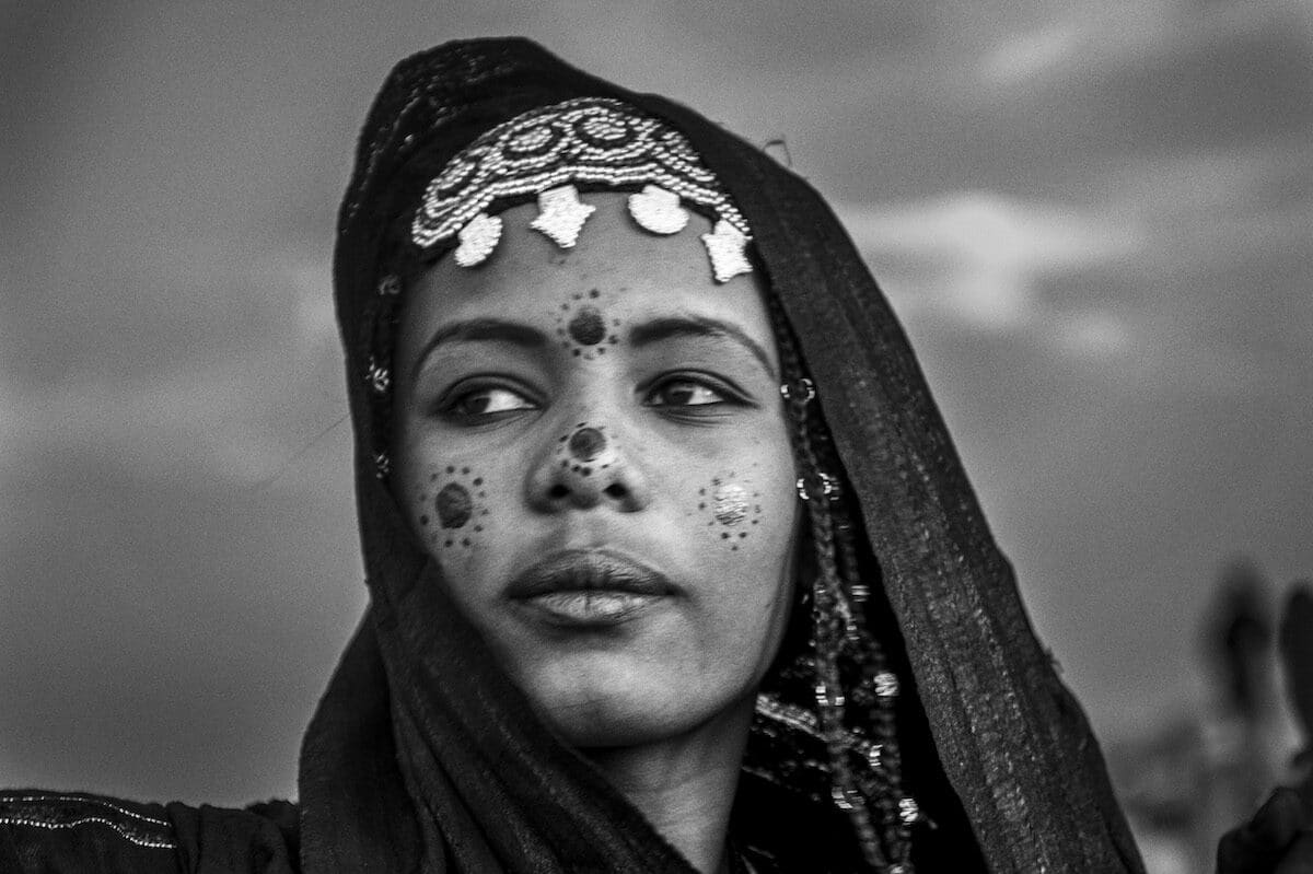 La Galerie Vu' vend des tirages d'Ouka Leele, Ferhat Bouda, Bruno Boudjelal  et d'autres | Lense