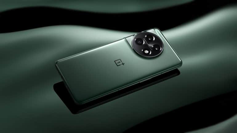 Copie de Copy of OnePlus 11 - product - green on green background