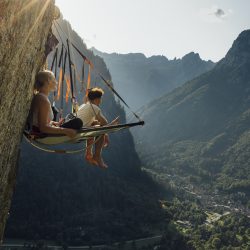 Book-a-Room-with-a-View_Landscape