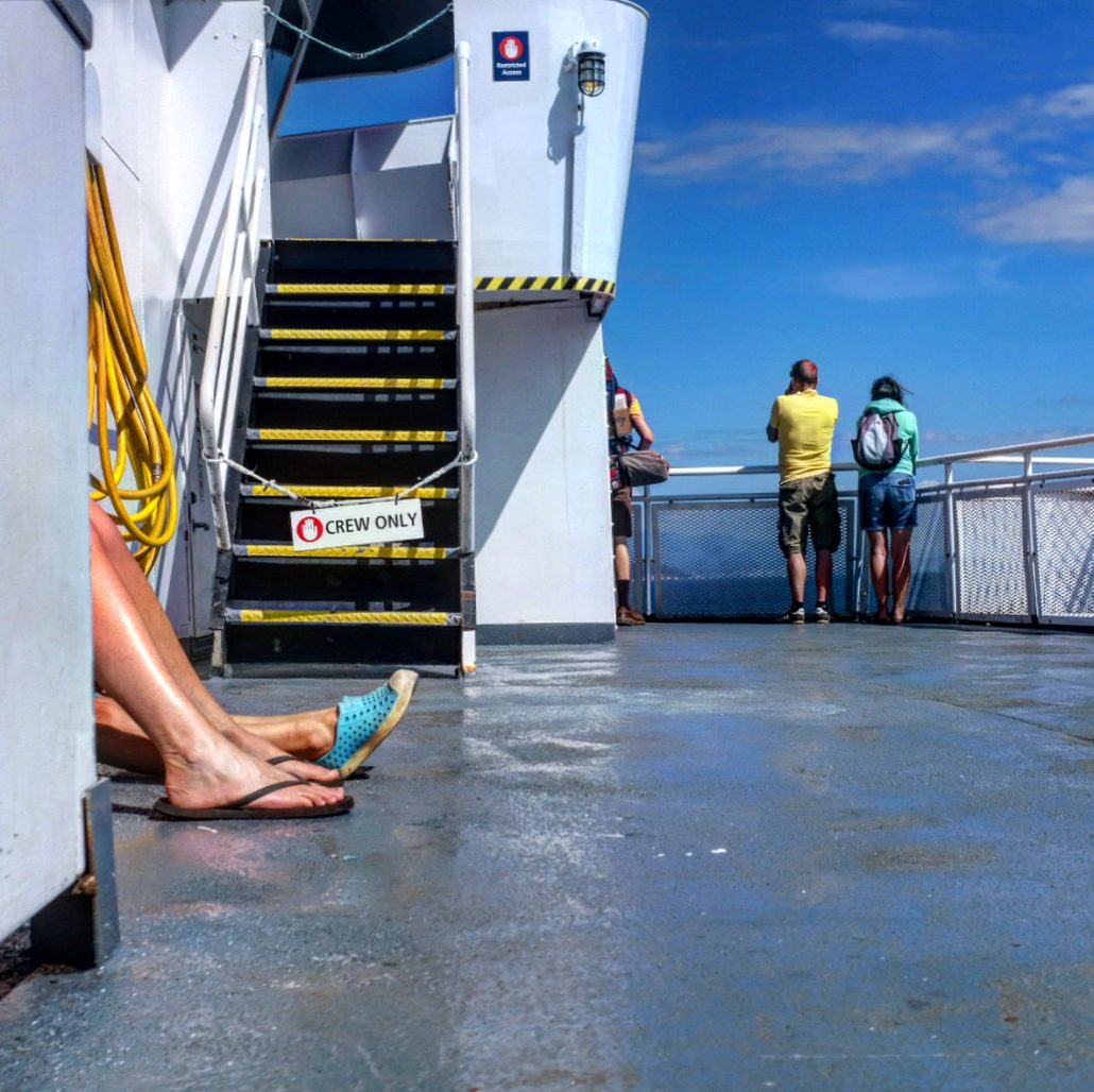 Les femmes et les enfants d’abord !