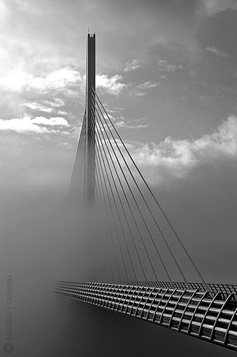 Pont & brouillard