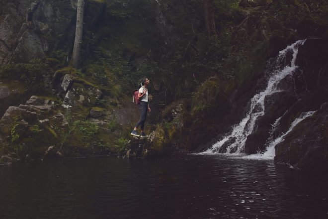 à l'orée du aventure