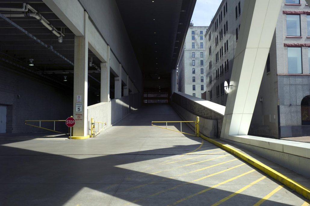 P A R K I N G   L O T