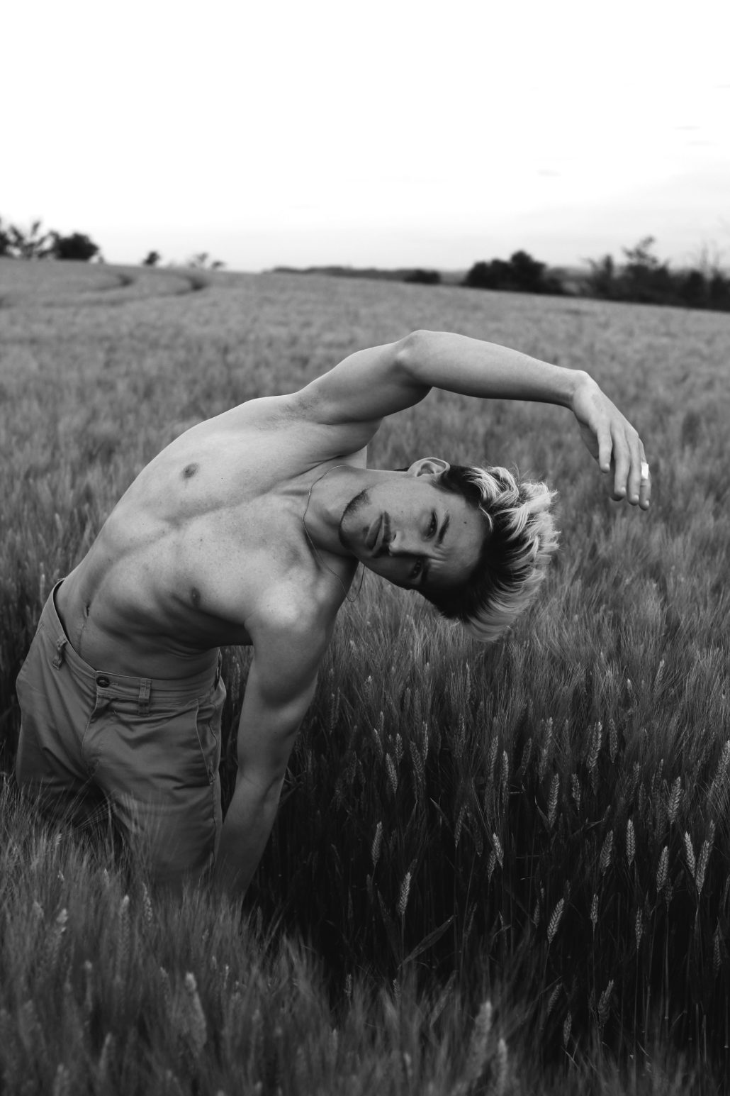 DANSER DANS LES BLES