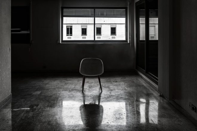 Un seul être vous manque...