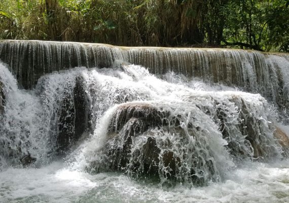 Laos, les chutes de Kuang Si