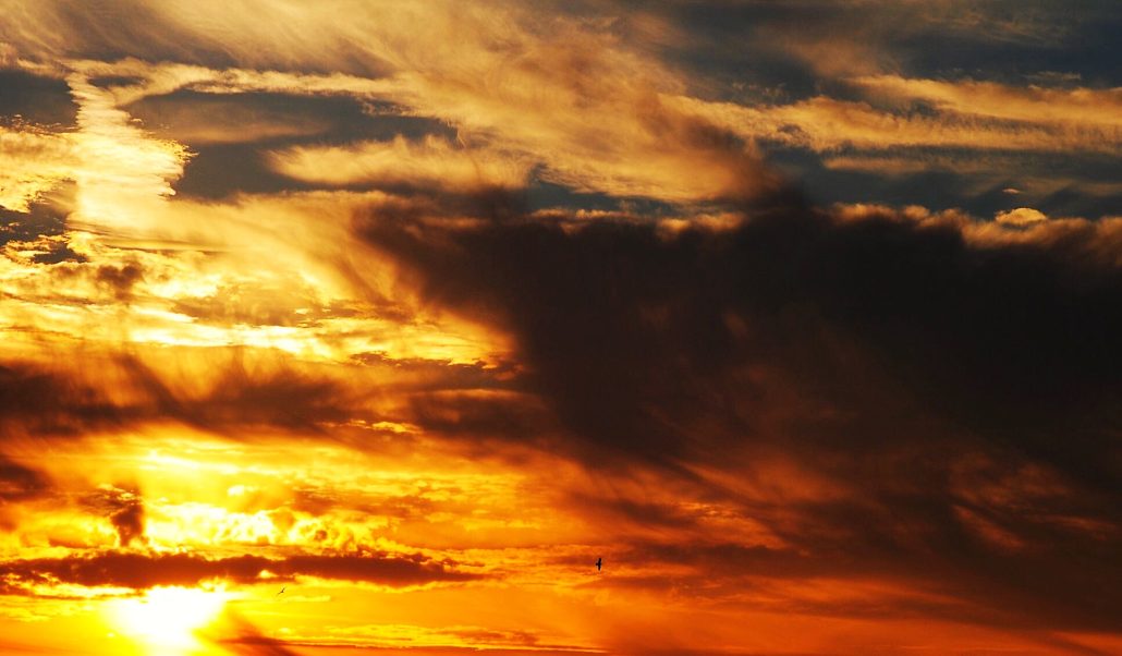 Le beau coucher du soleil du sud