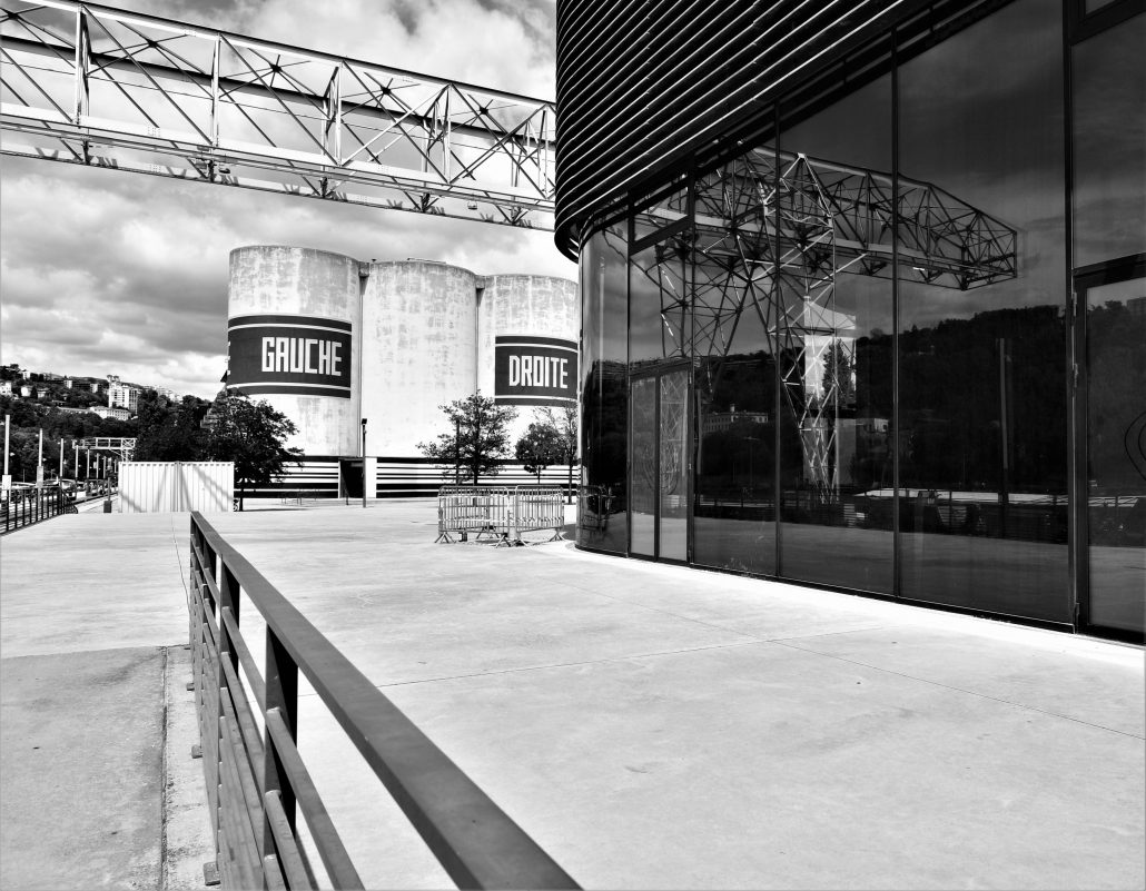 droite /gauche ou l’inverse?