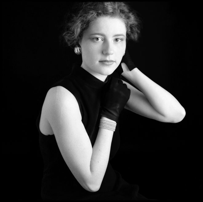 La jeune femme à la perle