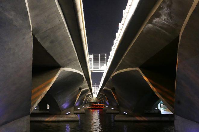 Singapour under the bridges