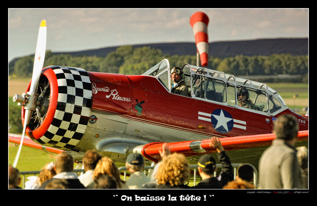 On baisse la tête !