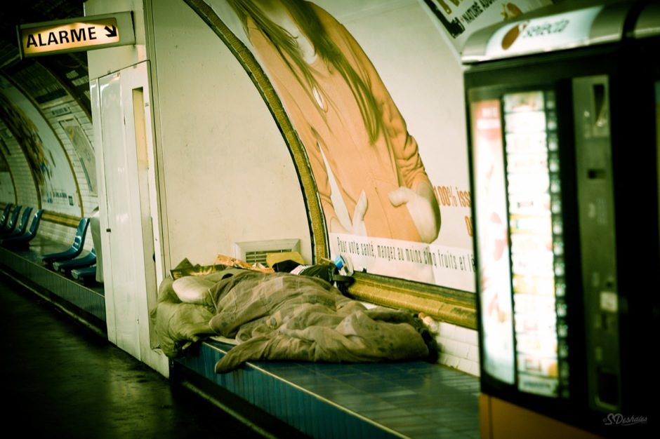 Questions sans réponses 02 :  Tout au long de notre vie, l’humain sera confronté à des situations où il n’y aura aucune réponse et aucune solution. Notre incapacité devant ces faits, suscitera toujours des questions qui resterons malheureusement sans réponses. De l’enfance jusqu’à la mort nous nous demandons toujours pourquoi, pourquoi pourquoi pourquoi.