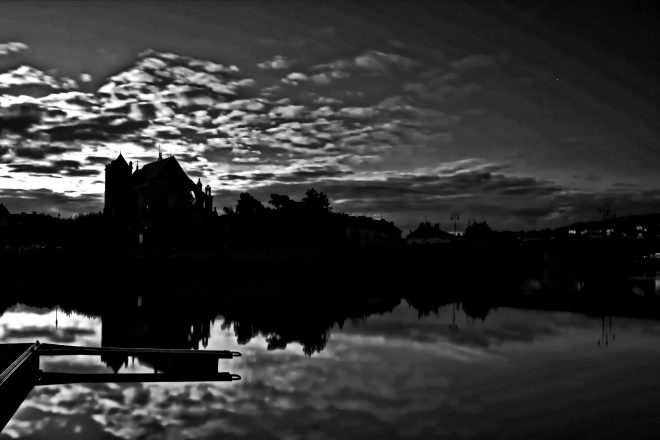 Notre-Dame-et-Saint-Loup en miroir
