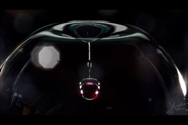 La goutte traverse la bulle