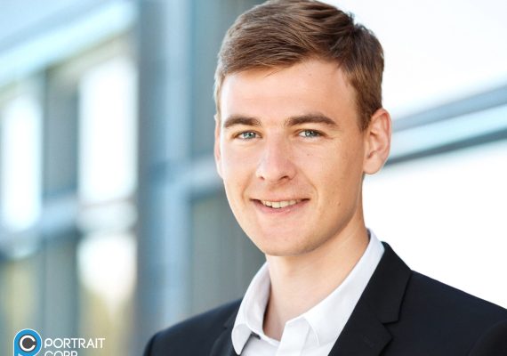 Portrait Corporate