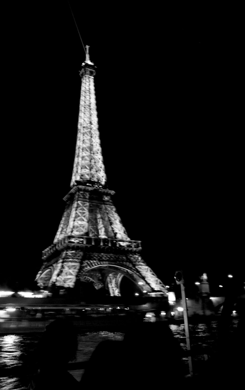 La Grande Dame. (By night !)
