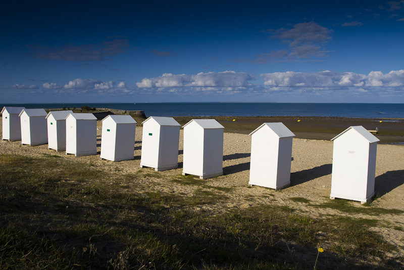 Sur la plage abandonnée….