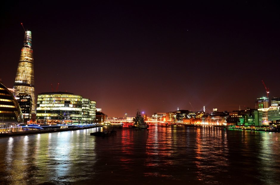 The Thames by night