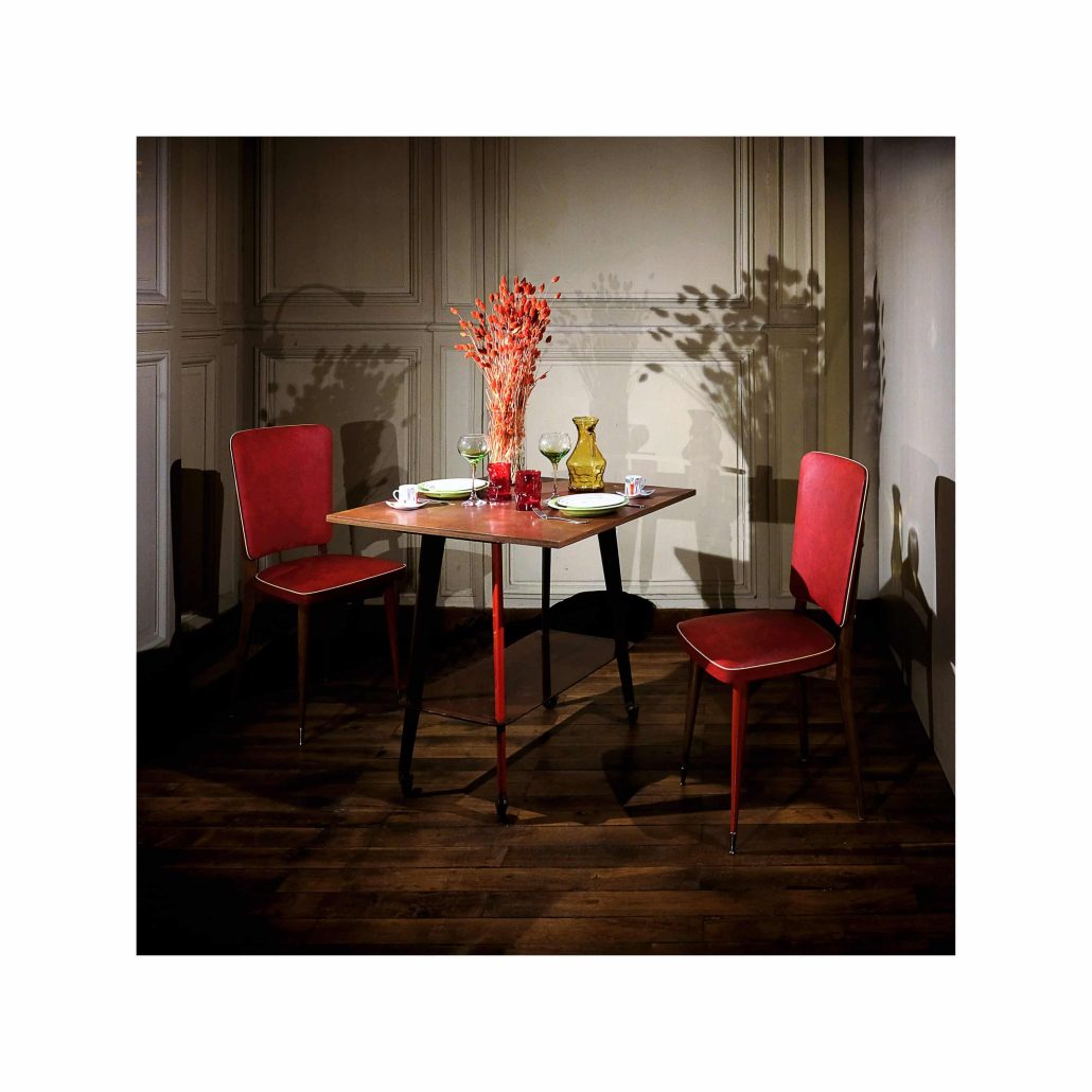 Deux chaises rouges