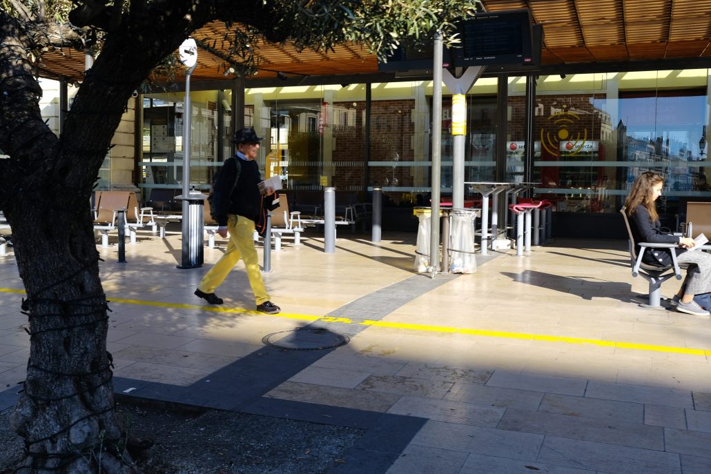 Suivre la ligne jaune