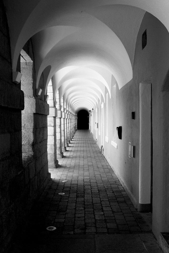 Couloir vers l’obscurité