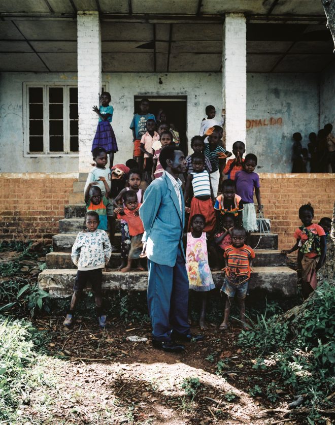 Directeur des écoles, Lusinga, RDC
