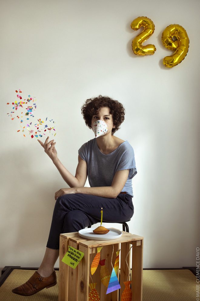 Portrait de la jeune fille en fête