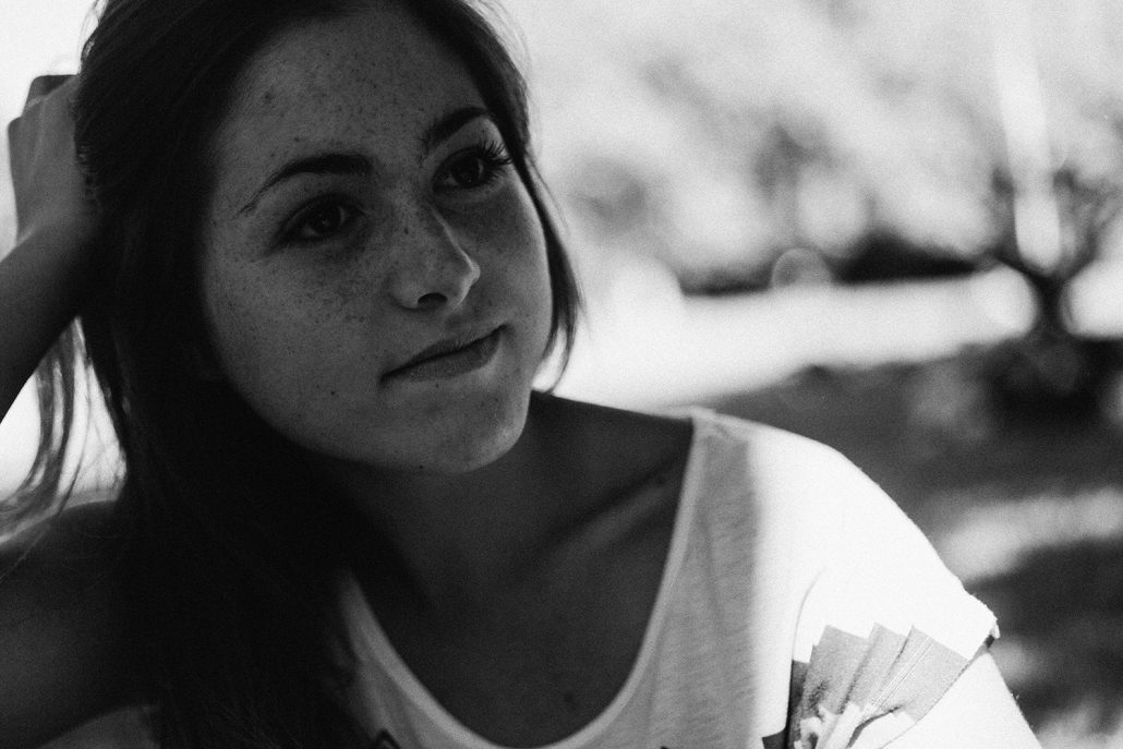 she looks like an angel.