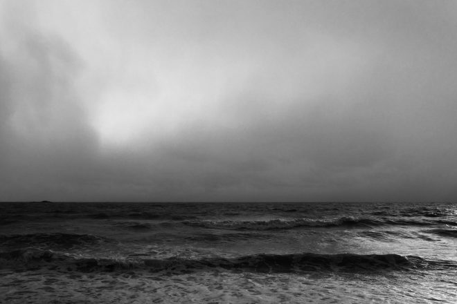 Une ile, entre le ciel et l'eau