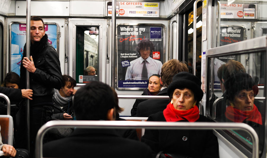 je te regarde tu la regardes il nous regarde