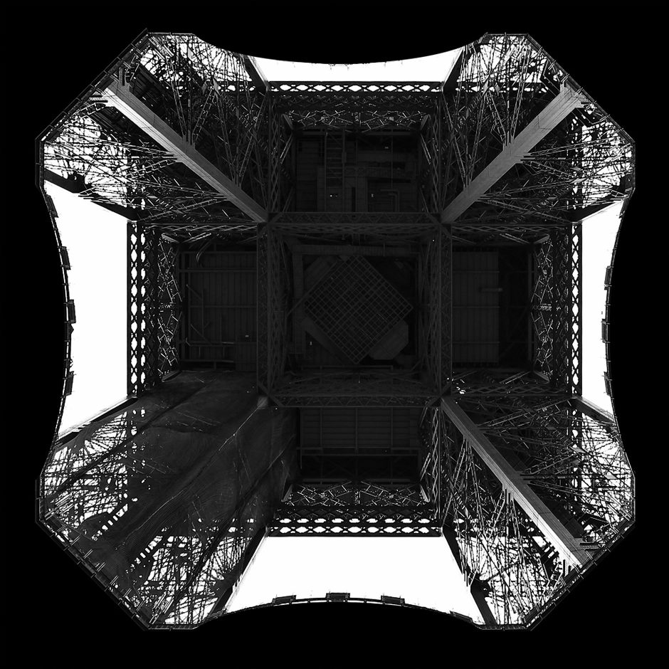 Sous la jupe de la grande dame