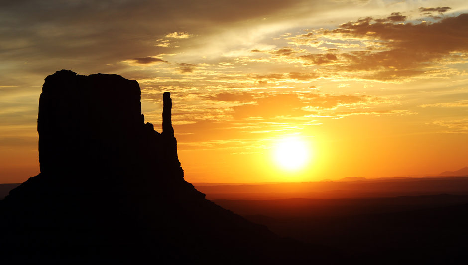 Monument Valley – Sunrise