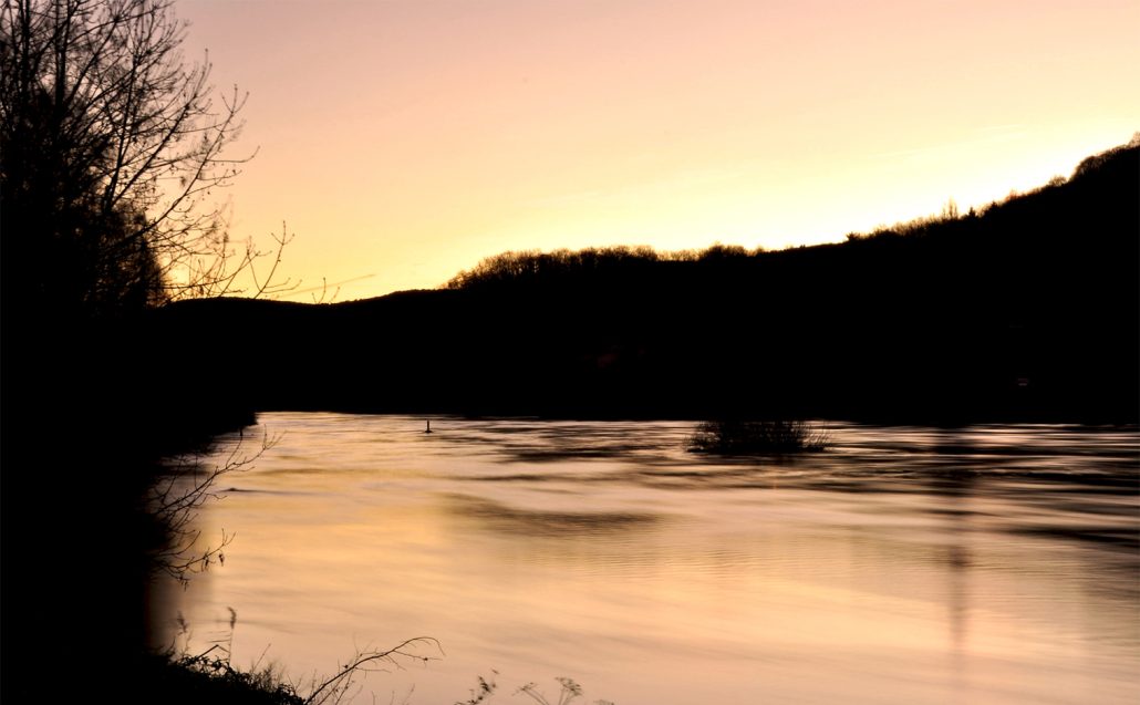 levé de soleil timide sur le doubs