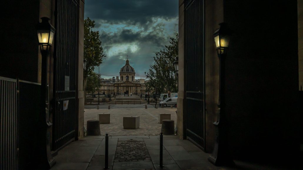 L’Institut de France vue depuis la sortie du Louvre