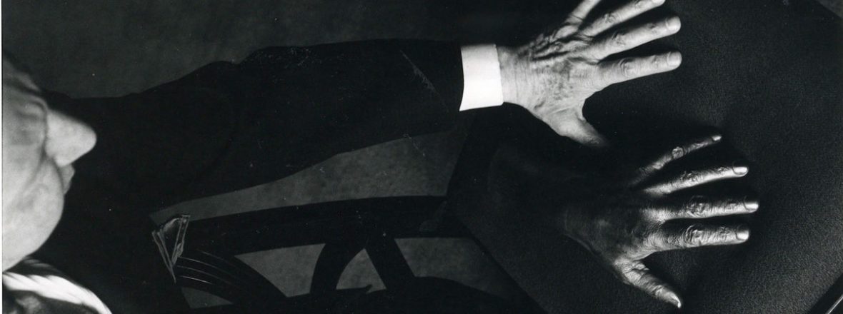 L’éloge de la main - Douches La Galerie