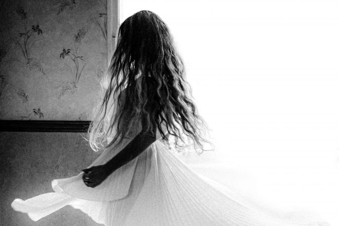 Soudain je m'alanguis, je rêve, je frissonne