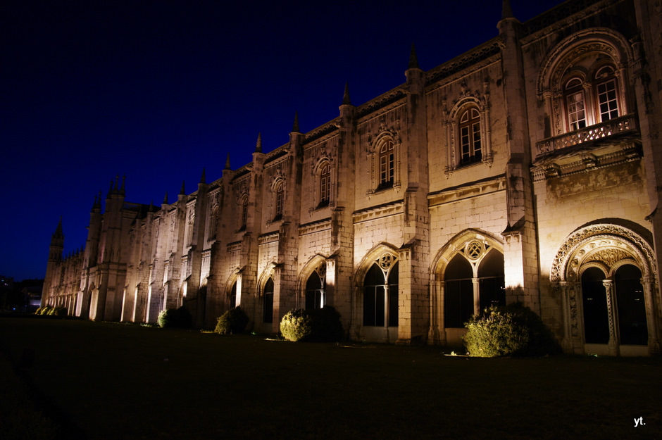 Mosteiro dos Jeronimos by night