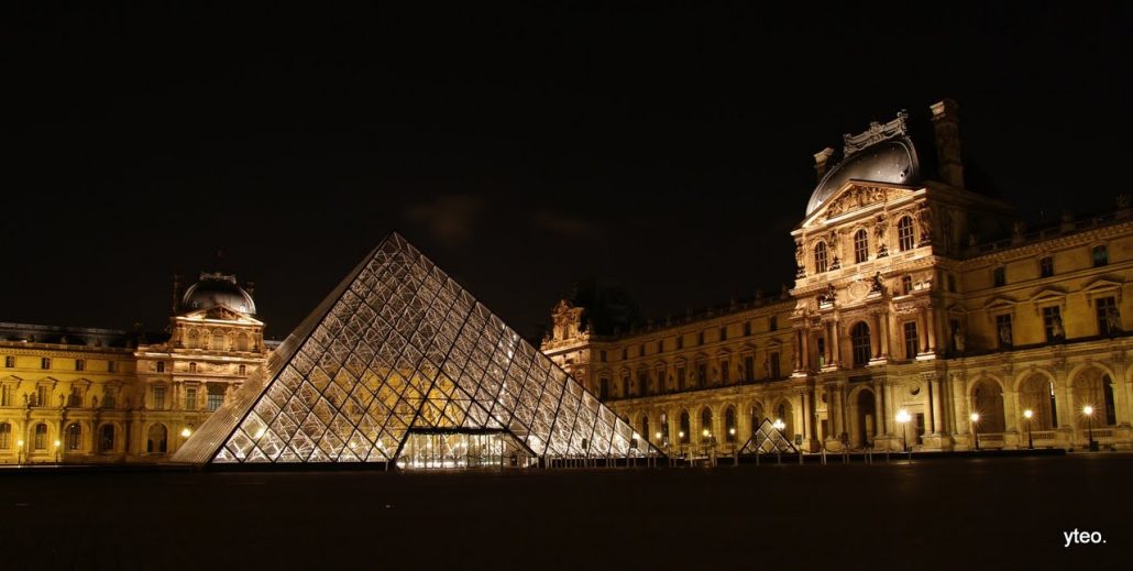 Le Louvre, by night