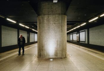 Metro, mégot, boulot