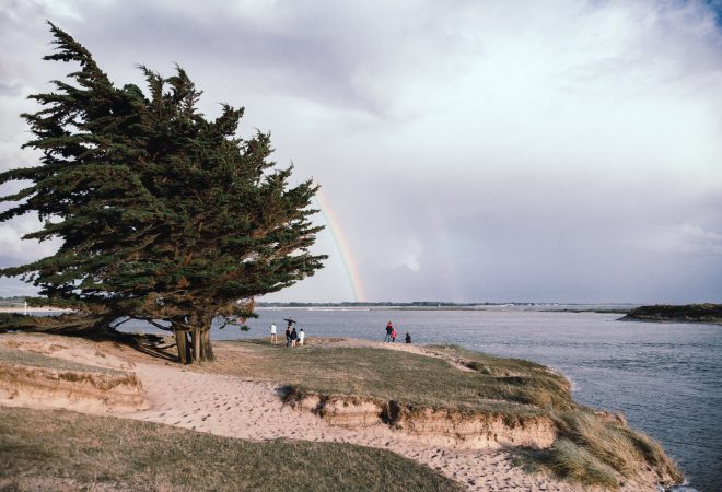 Contre vents et marées