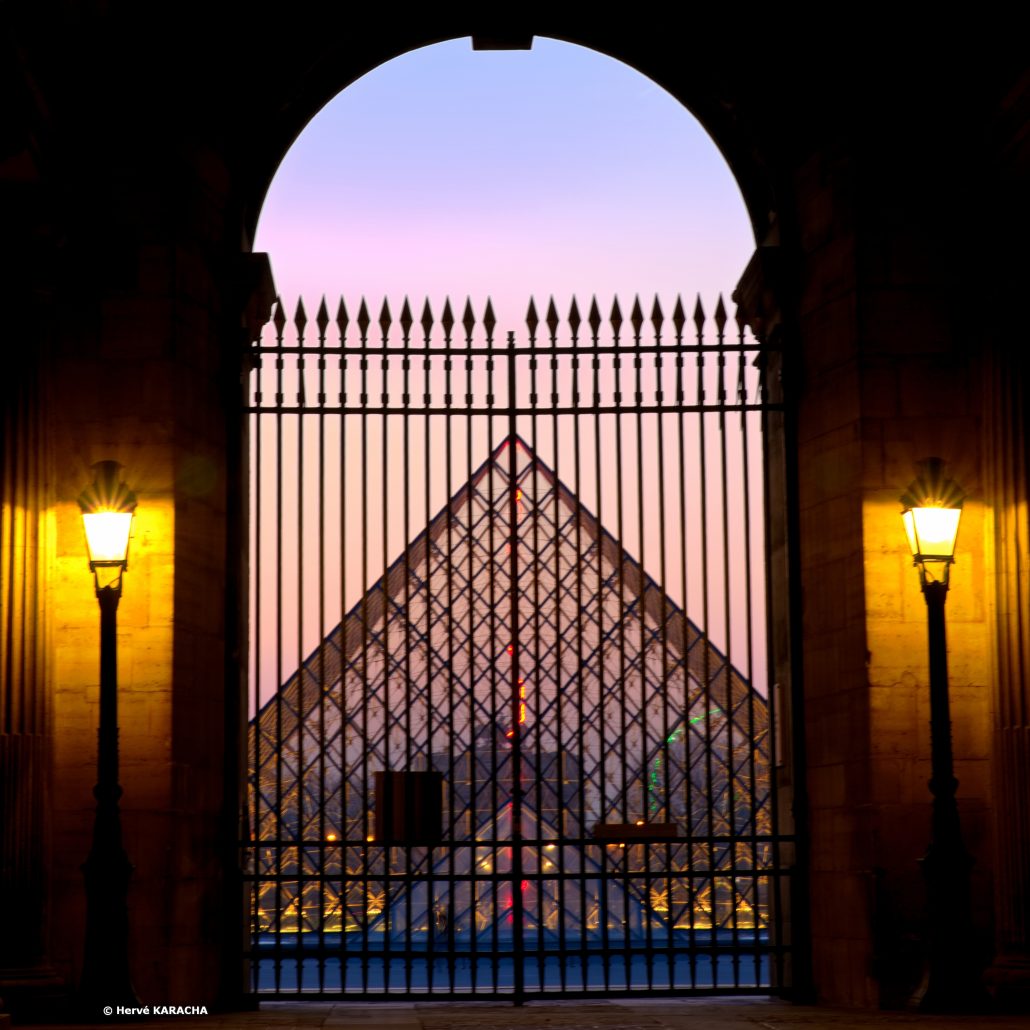 Louvre – Cour Carrée  Porte de l’horloge