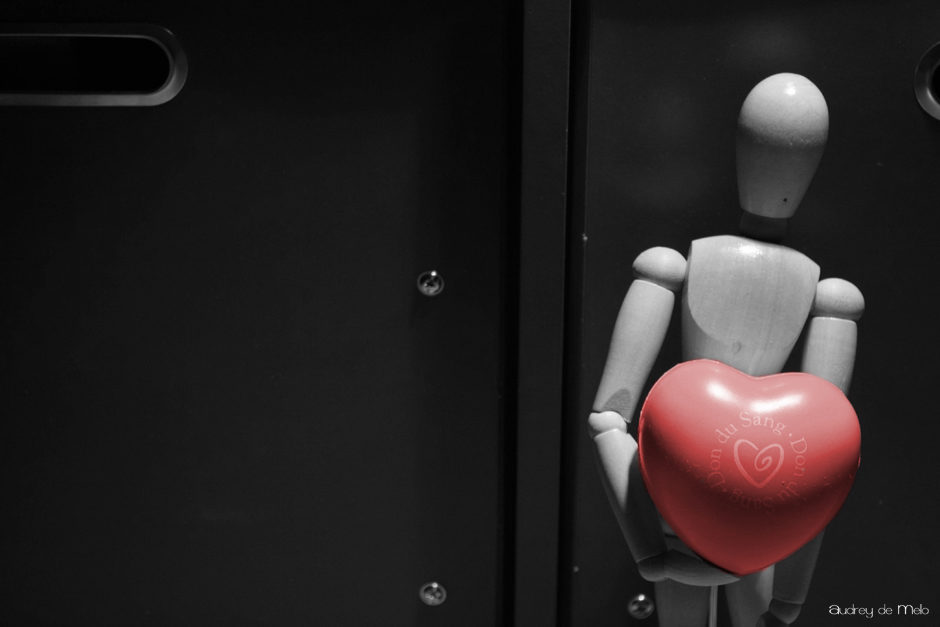 Avoir le cœur sur la main