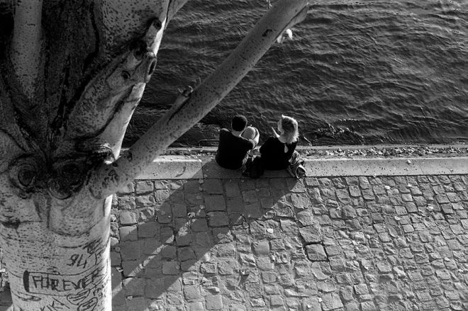 Couple en bord de Seine
